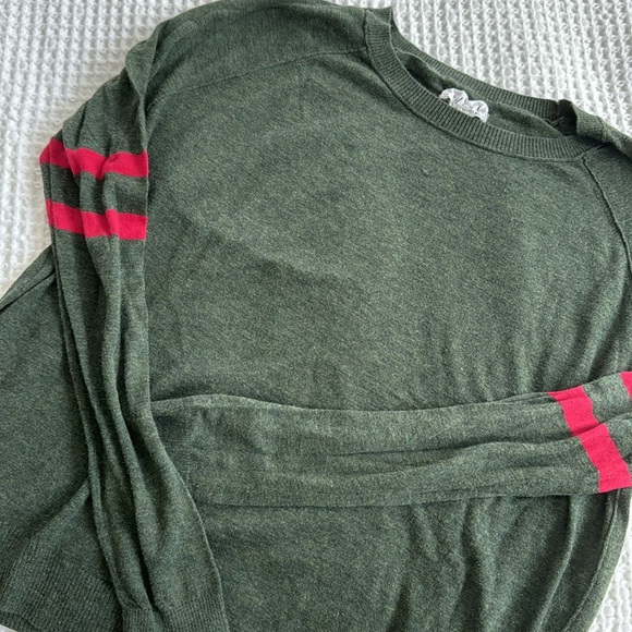 Sweater with stripes - Picture 2 of 4